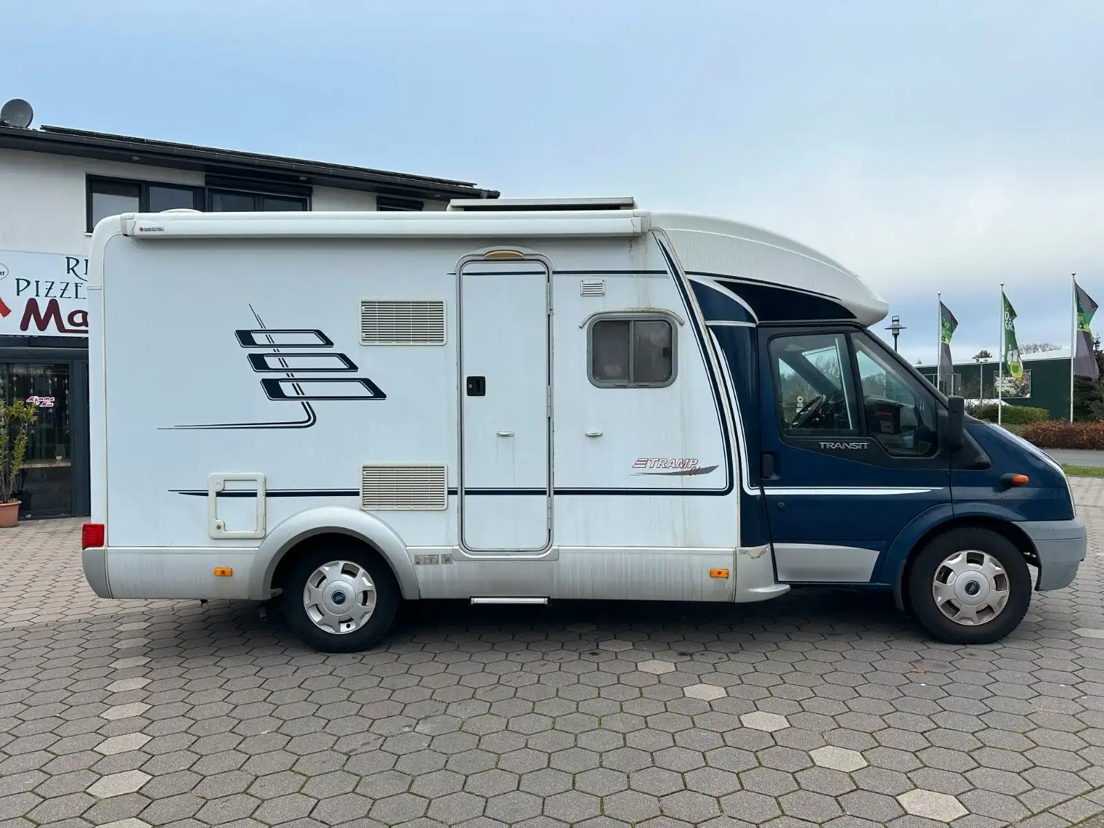 HYMER-ERIBA TRAMP T 572 CL-EINZELBETTEN-GARAGE-PREISGARANTIE